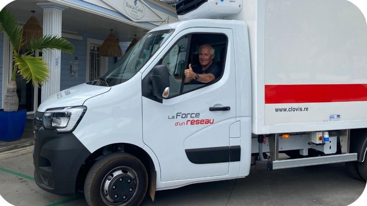 Poids lourd frigorifique disponible à la location à La Réunion.